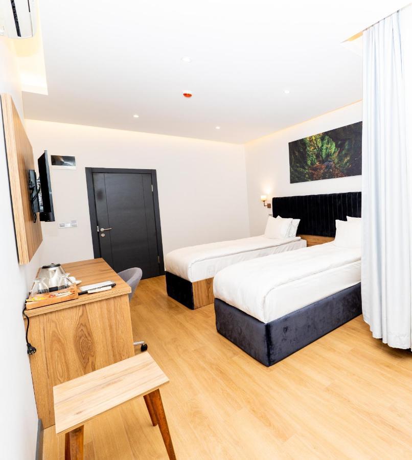 Business Life Hotel Bakirkoey Istanboel Buitenkant foto