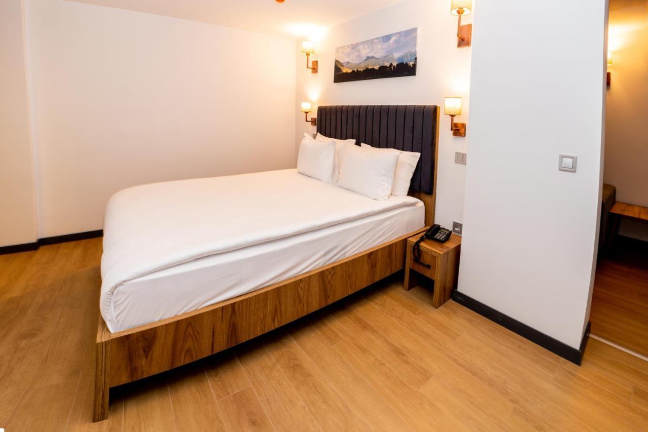 Business Life Hotel Bakirkoey Istanboel Buitenkant foto