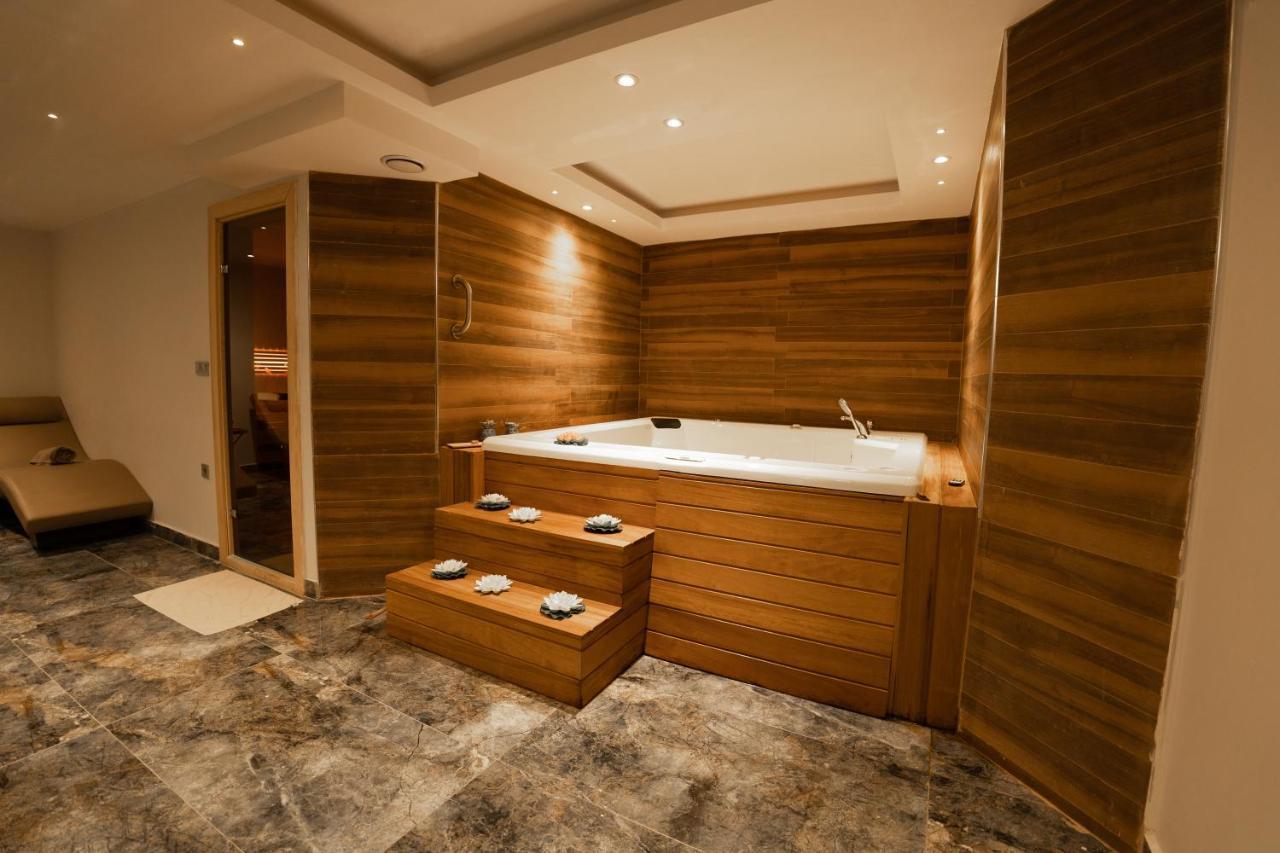 Business Life Hotel Bakirkoey Istanboel Buitenkant foto